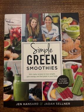 Simple Green Smoothies Cookbook/ Recipe Book